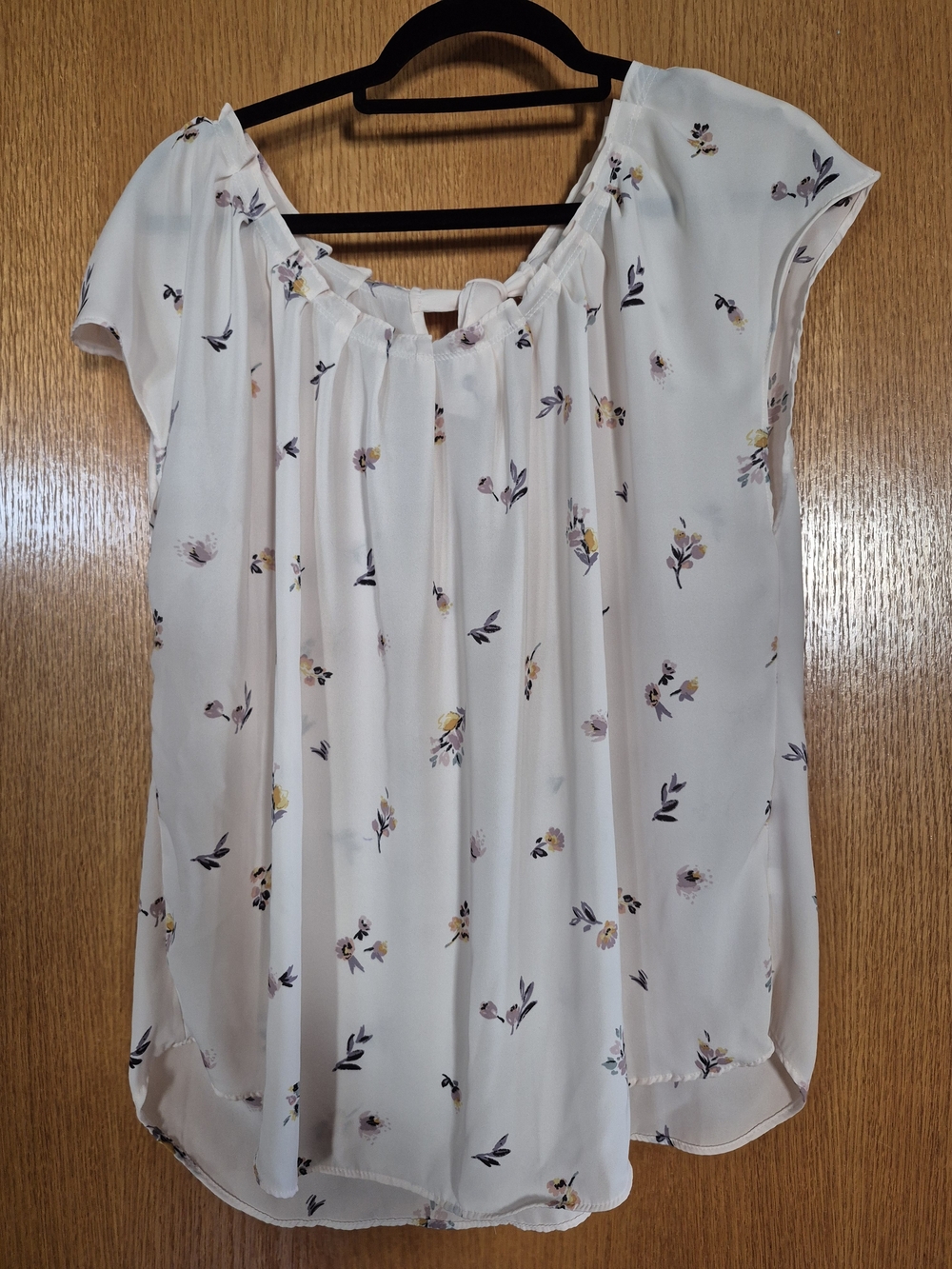 LC Lauren Conrad Light Pink Floral Flowing Summer Blouse